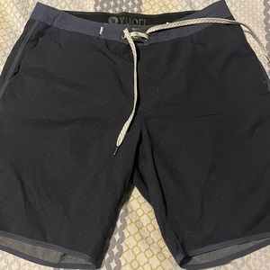 Vuori Cruise Boardshort EUC